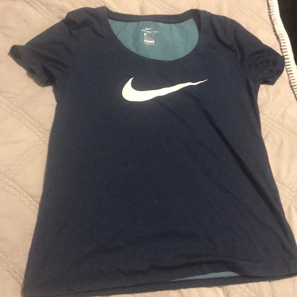 Nike tee